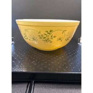 Pyrex Shenandoah Mixing Bowls - set of 3